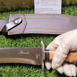 Albainox 32079 Rececho Couteau de chasse Acier 440 – Lame satinée 24 cm et poignée olivier