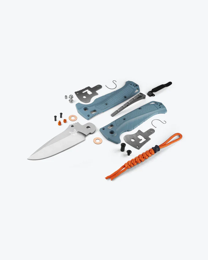 Benchmade 18060 Adira – Couteau EDC Magnacut Bleu Profond, Manche Grivory, Lame Drop Point 9,86 cm – Image 6